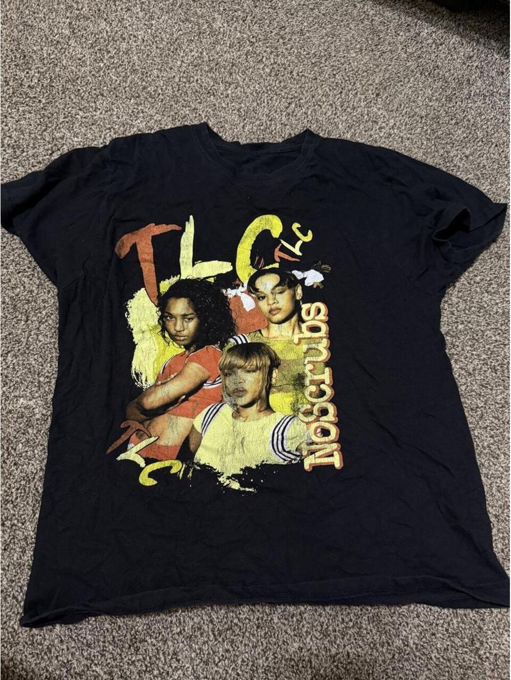 TLC No Scrubs black cotton t-shirt with graphic #noScrubs #music